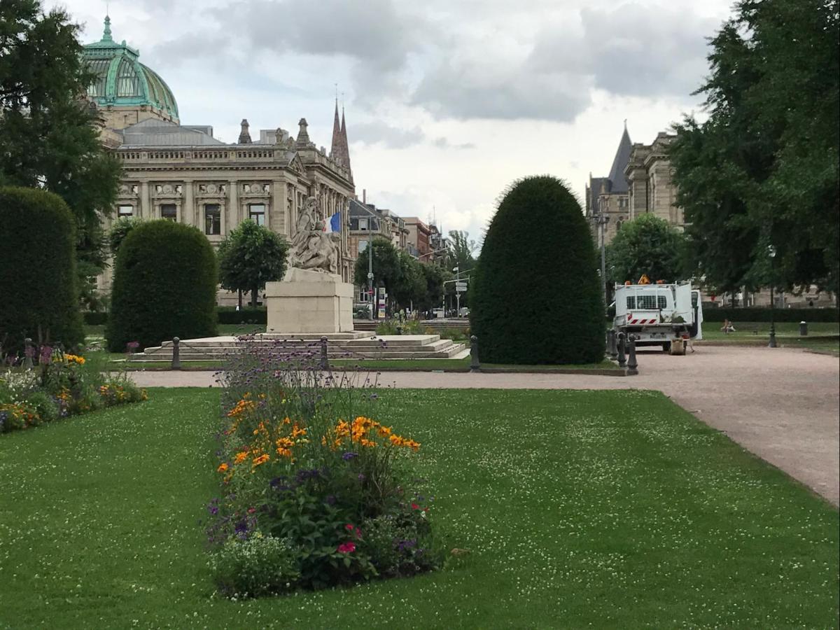 Les Lumières de la ville Strasburgo Esterno foto